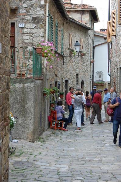 021 Argiano tour Montefioralle