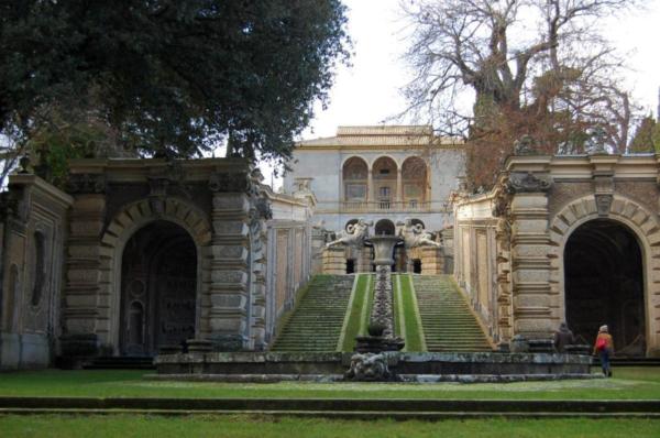 palazzo-farnese-caprarola-2